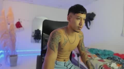 Snapshot of slim_master12 chatting on December 13, 2025, 11:10 pm slim_master12 online show from December 13, 2025, 11:10 pm