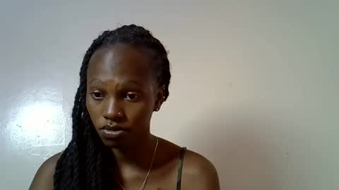 Snapshot of slim_shaddy01 chatting on January 6, 2026, 2:32 pm slim shaddy01 online show from January 6, 2026, 2:32 pm