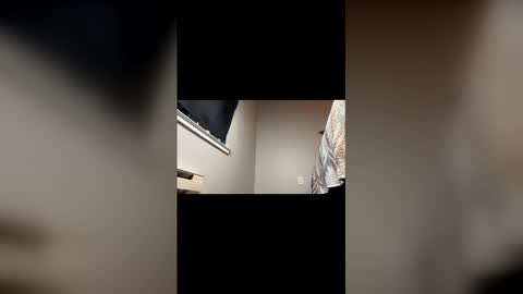 Snapshot of slimdunkinbbc chatting on December 21, 2025, 12:29 am Slim Dunkin Nani online show from December 21, 2025, 12:29 am