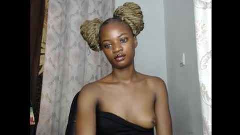 Snapshot of slimfit_girl chatting on November 29, 2025, 6:38 am Slimfit girl online show from November 29, 2025, 6:38 am