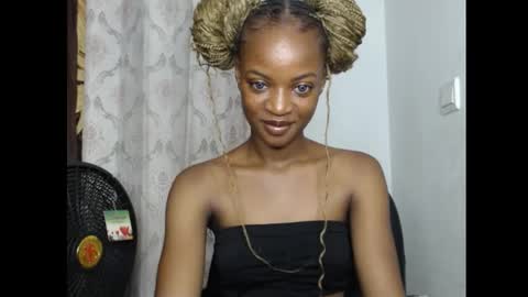 Snapshot of slimfit_girl chatting on November 30, 2025, 6:06 am Slimfit girl online show from November 30, 2025, 6:06 am
