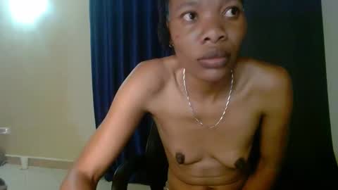 Snapshot of slimhot_ chatting on December 1, 2024, 11:47 pm slim online show from December 1, 2024, 11:47 pm