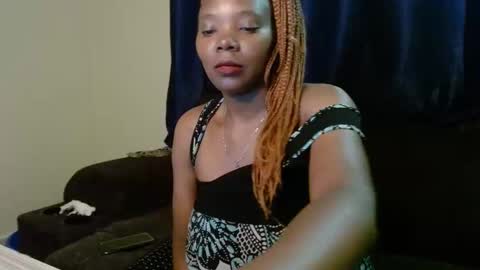 Snapshot of slimhot_ chatting on January 1, 2025, 7:21 pm slim online show from January 1, 2025, 7:21 pm