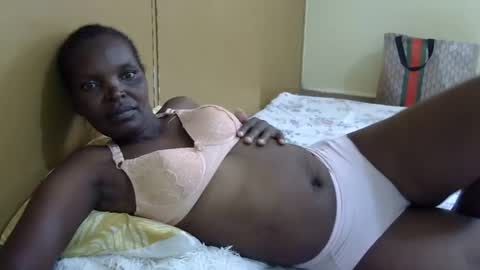 Snapshot of slimmygal chatting on February 15, 2025, 6:33 am slimmygal online show from February 15, 2025, 6:33 am