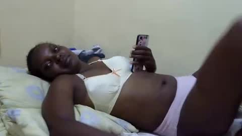 Snapshot of slimmygal chatting on February 23, 2025, 6:45 pm slimmygal online show from February 23, 2025, 6:45 pm