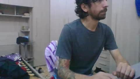 Snapshot of slimteaser089 chatting on December 1, 2025, 6:13 pm SlimTeaser089 online show from December 1, 2025, 6:13 pm