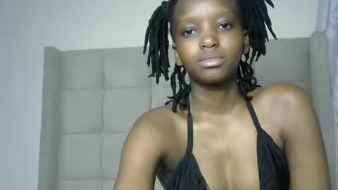 Snapshot of slimthicky_12 chatting on May 31, 2026, 10:22 pm slim online show from May 31, 2026, 10:22 pm