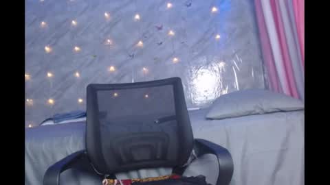 Snapshot of slimzyx chatting on January 19, 2025, 5:05 am slimzyx online show from January 19, 2025, 5:05 am