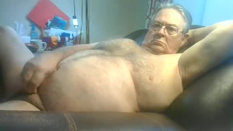 Snapshot of slippery_duck chatting on January 26, 2025, 2:19 pm slippery_duck online show from January 26, 2025, 2:19 pm