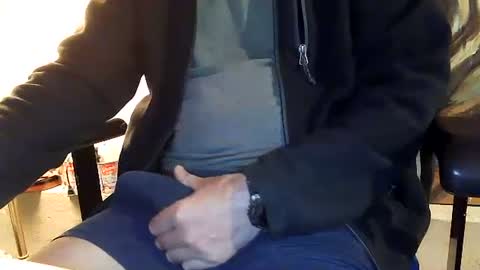 Snapshot of slogrow_uncut chatting on December 2, 2024, 5:04 pm SlowGrow Uncut online show from December 2, 2024, 5:04 pm