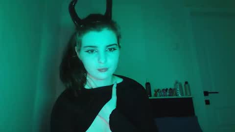 sloomonata online show from October 31, 2025, 1:50 am