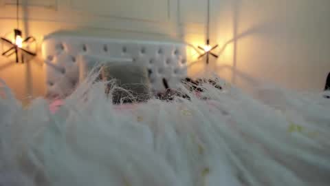 Snapshot of slut_milf1_ chatting on December 29, 2024, 11:07 am Luna online show from December 29, 2024, 11:07 am