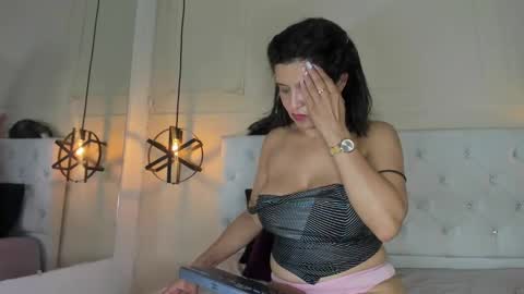 Snapshot of slut_milf1_ chatting on February 24, 2025, 7:52 pm Luna online show from February 24, 2025, 7:52 pm