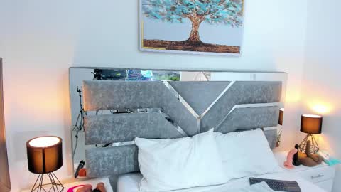 slut_milf_ online show from January 17, 2026, 7:50 pm