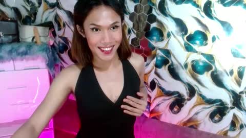 Snapshot of slutqueen_raz chatting on February 23, 2026, 11:07 am Raz online show from February 23, 2026, 11:07 am