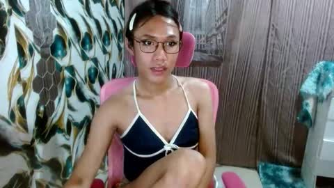 Snapshot of slutqueen_raz chatting on March 28, 2026, 1:05 am Raz online show from March 28, 2026, 1:05 am