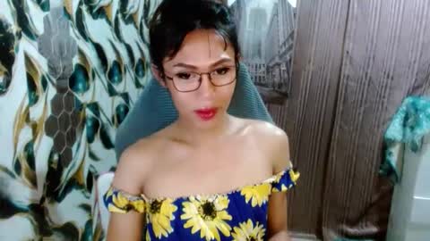 Snapshot of slutqueen_raz chatting on April 2, 2026, 7:06 am Raz online show from April 2, 2026, 7:06 am