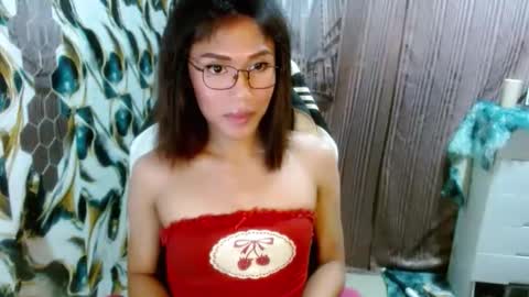 Snapshot of slutqueen_raz chatting on April 3, 2026, 1:20 pm Raz online show from April 3, 2026, 1:20 pm