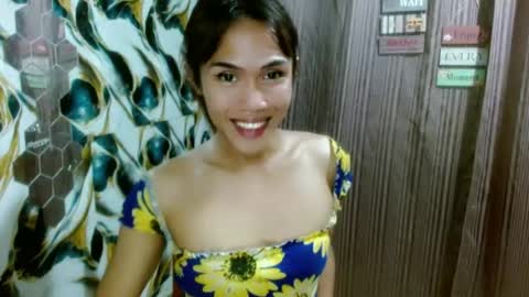 Snapshot of slutqueen_raz chatting on June 27, 2026, 10:53 am Raz online show from June 27, 2026, 10:53 am