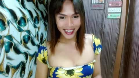 Snapshot of slutqueen_raz chatting on July 10, 2026, 9:06 pm Raz online show from July 10, 2026, 9:06 pm