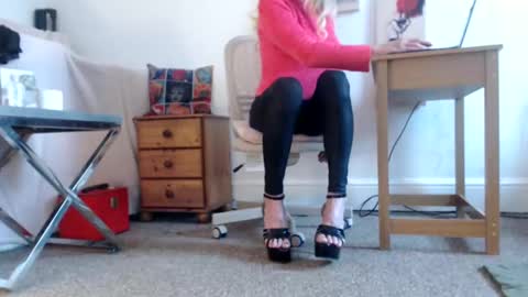 Slut Suzy online show from January 16, 2025, 9:27 am