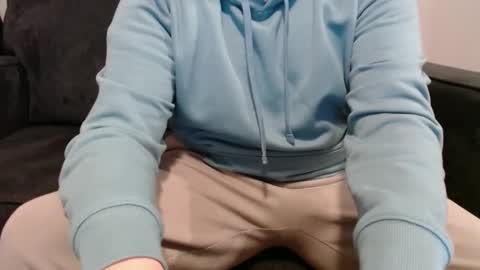 slutty_college_couple online show from December 19, 2024, 11:35 pm