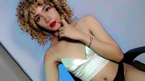 slutty_rose69 online show from April 1, 2026, 6:05 pm