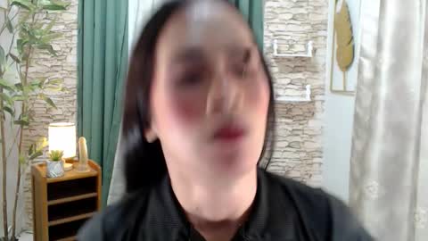 mia online show from November 1, 2025, 2:35 am