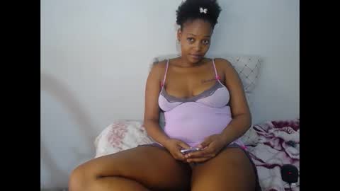 Snapshot of sluttykayy_ chatting on October 24, 2025, 11:28 am sluttykayy_ online show from October 24, 2025, 11:28 am