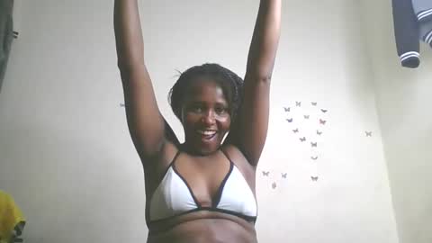 sly_mama online show from May 23, 2026, 1:04 pm