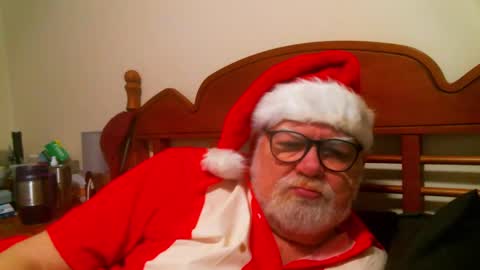 Snapshot of slydevil_sc chatting on December 24, 2024, 7:49 am Sly online show from December 24, 2024, 7:49 am