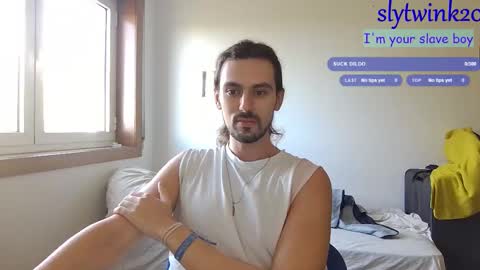 Snapshot of slytwink20 chatting on September 21, 2025, 2:51 pm slytwink20 online show from September 21, 2025, 2:51 pm