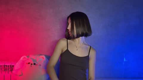 Snapshot of smaillev chatting on February 25, 2026, 8:18 pm Melani online show from February 25, 2026, 8:18 pm