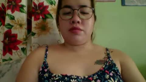 Lovewella online show from November 8, 2025, 2:12 am