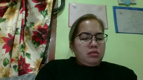 Snapshot of small_boobs59 chatting on February 2, 2026, 1:21 pm Lovewella online show from February 2, 2026, 1:21 pm