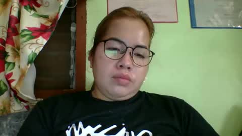 Snapshot of small_boobs59 chatting on February 15, 2026, 1:35 am Lovewella online show from February 15, 2026, 1:35 am