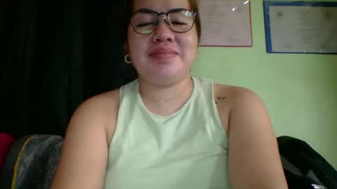 Snapshot of small_boobs59 chatting on February 21, 2026, 2:23 am Lovewella online show from February 21, 2026, 2:23 am