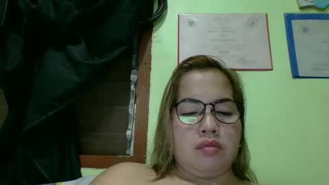 Snapshot of small_boobs59 chatting on February 27, 2026, 12:49 pm Lovewella online show from February 27, 2026, 12:49 pm