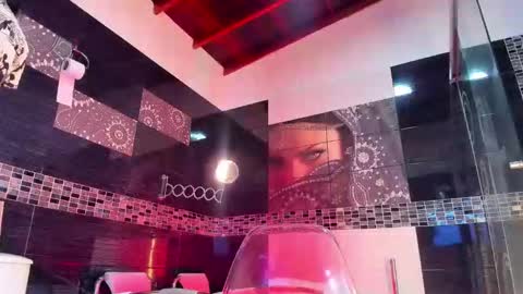 Small Hot19 online show from October 24, 2025, 9:38 am