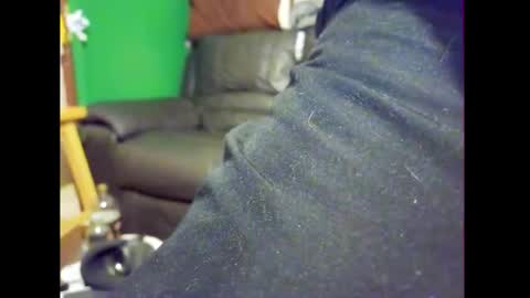 Snapshot of smallhairyuncut chatting on March 12, 2026, 9:43 pm Small Hairy Uncut online show from March 12, 2026, 9:43 pm