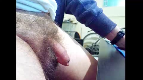 Snapshot of smallhairyuncut chatting on April 13, 2026, 12:27 am Small Hairy Uncut online show from April 13, 2026, 12:27 am