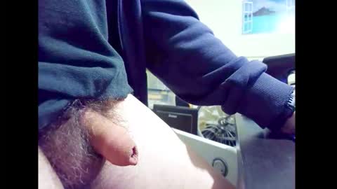 Snapshot of smallhairyuncut chatting on May 17, 2026, 3:26 am Small Hairy Uncut online show from May 17, 2026, 3:26 am