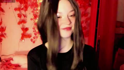 smallimpmeili online show from October 5, 2025, 7:45 pm