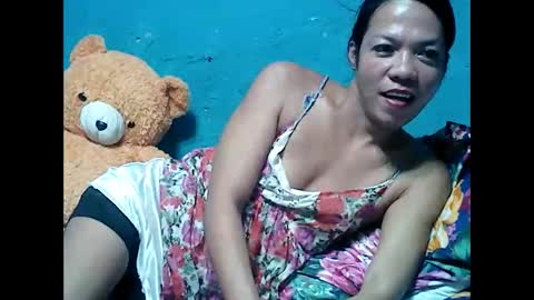 Snapshot of smallluncutc0ck chatting on December 15, 2025, 12:37 am jess online show from December 15, 2025, 12:37 am