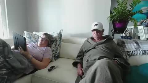 Daddy online show from March 6, 2025, 3:02 pm