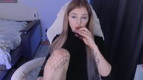 Snapshot of smanuna chatting on December 5, 2024, 12:08 am Manuna online show from December 5, 2024, 12:08 am