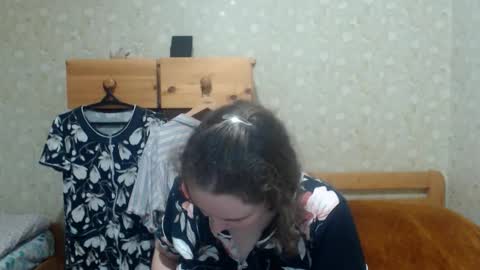 smart_rose online show from October 12, 2025, 2:16 pm