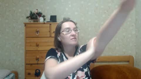 smart_rose online show from February 1, 2026, 1:42 pm