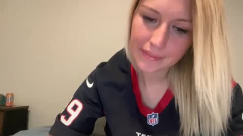 Snapshot of smexxii93 chatting on January 19, 2025, 5:48 am smexxii93 online show from January 19, 2025, 5:48 am