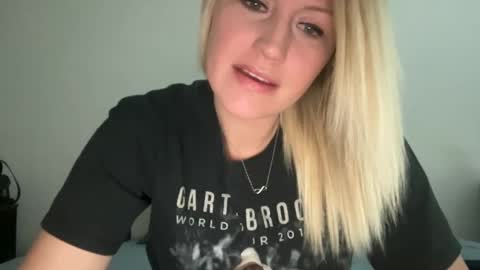 Snapshot of smexxii93 chatting on January 23, 2025, 6:14 pm smexxii93 online show from January 23, 2025, 6:14 pm